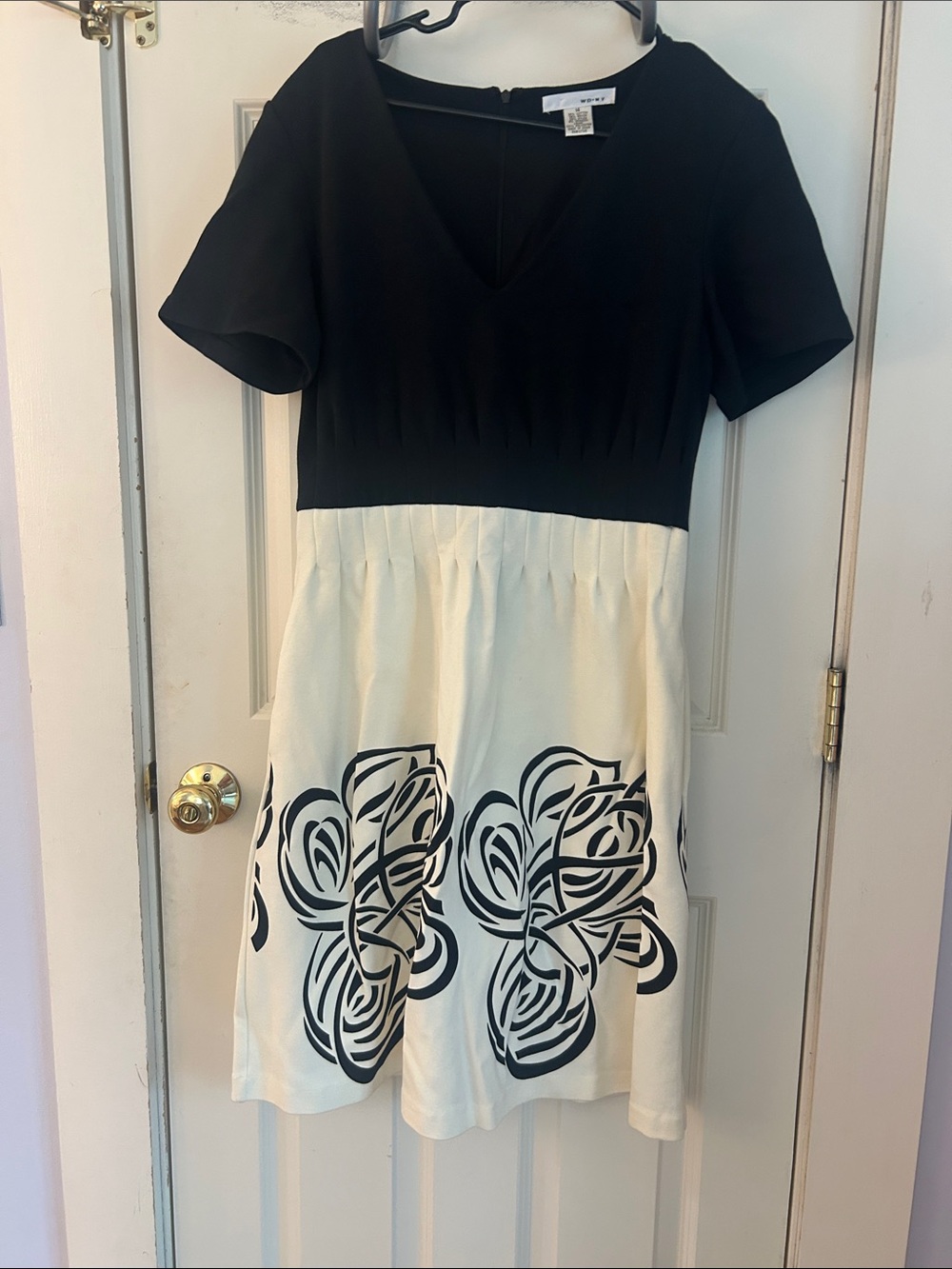 WD.NY Black and Cream Short Sleeve Fit-and-Flare Midi Dress